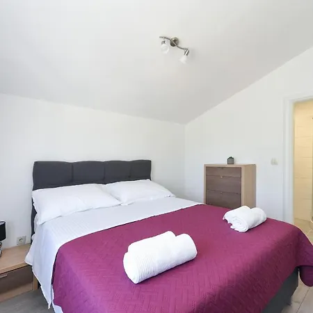 Magas With Private Pool Daire