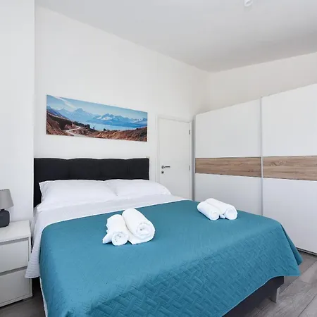 Magas With Private Pool Vinjerac