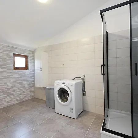 Magas With Private Pool * Vinjerac