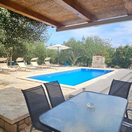 Magas With Private Pool Vinjerac