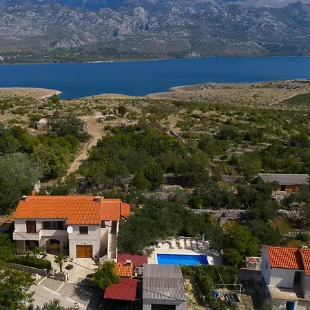 Magas With Private Pool Appartement