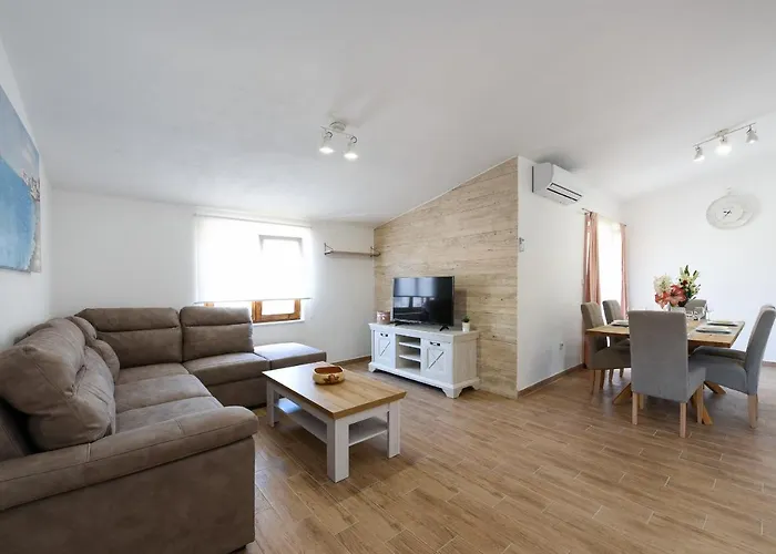 Apartmán Magas With Private Pool *