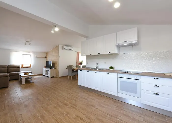 Magas With Private Pool Appartement