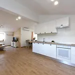 Magas With Private Pool Appartement