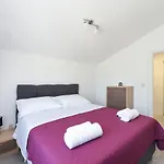 Magas With Private Pool Appartement