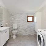 Magas With Private Pool Appartement