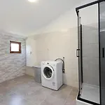 Magas With Private Pool * Vinjerac