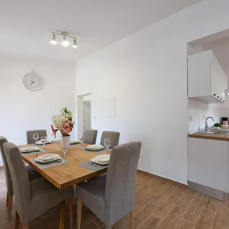 Magas With Private Pool Vinjerac