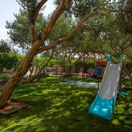 Magas With Private Pool Vinjerac