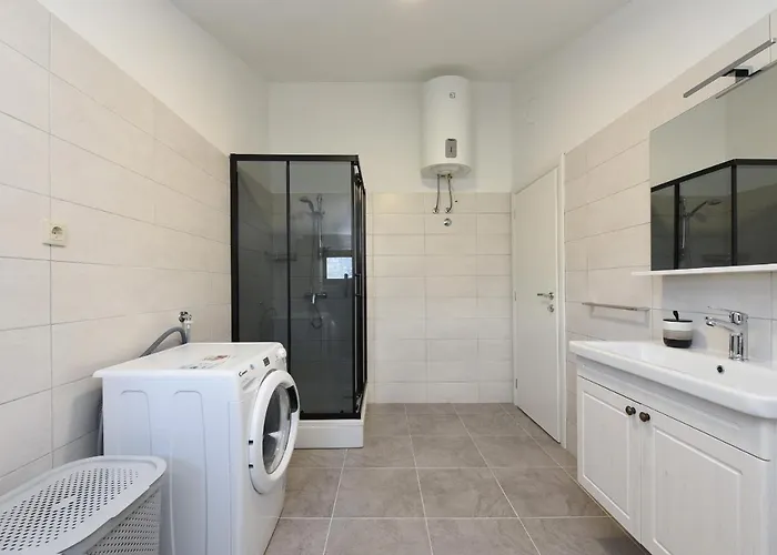 Lägenhet Magas With Private Pool