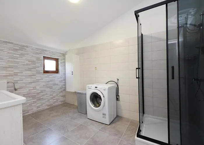 Magas With Private Pool * Vinjerac