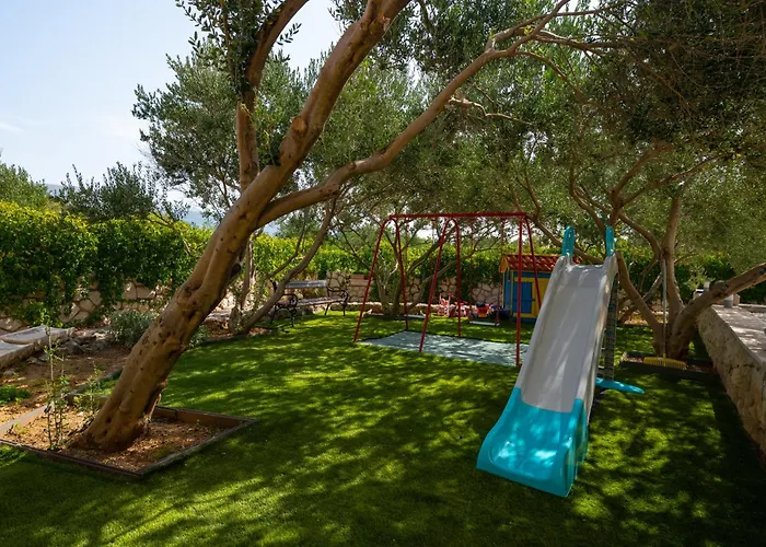 Magas With Private Pool Vinjerac